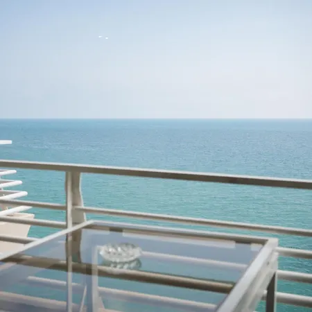 The Cruise * 芒通