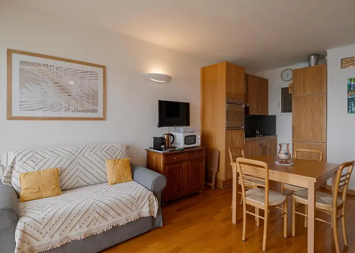 The Cruise Apartment